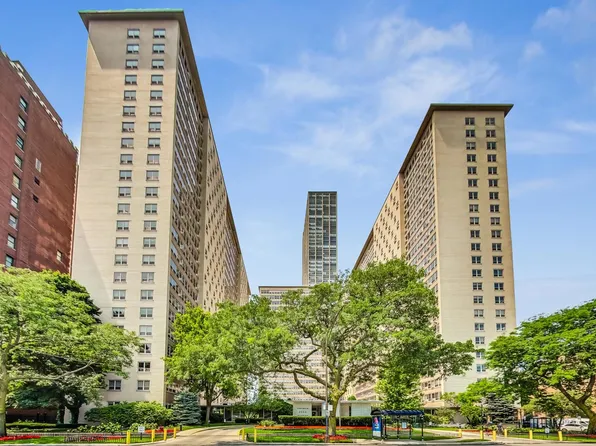 3950 N Lake Shore Dr APT 2202, Chicago, IL 60613