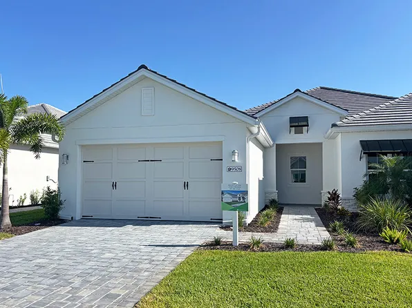 9508 Lunar Dove Dr, Sarasota, FL 34240