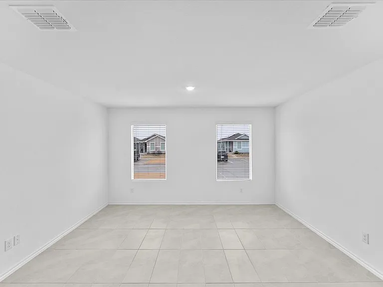 211 Herman Ln — Photo 8