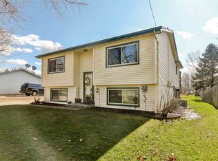 4438 S Bend Rd, Rockford, IL 61109