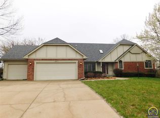 5851 SW Clarion Ln, Topeka, KS 66610