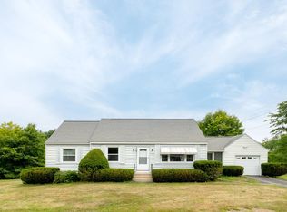 556 Salmon Falls Rd, Rochester, NH 03868
