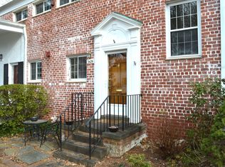 3429 Martha Custis Dr, Alexandria, VA 22302