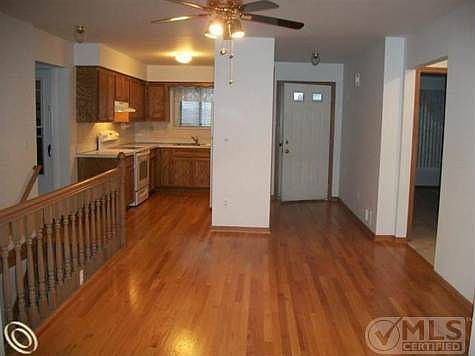 Dining Rm.JPG