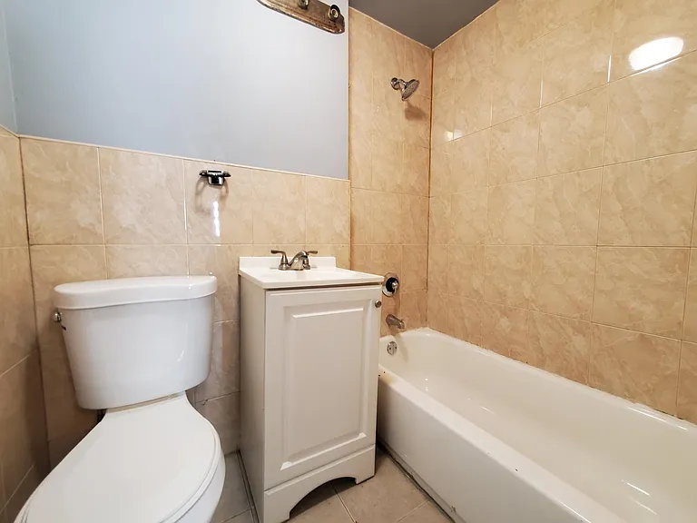 701 N 5th St #2 — Photo 6