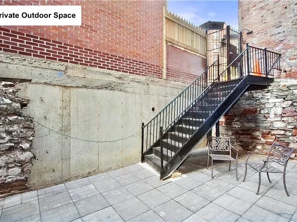 200 Waverly Place image 1 of 8