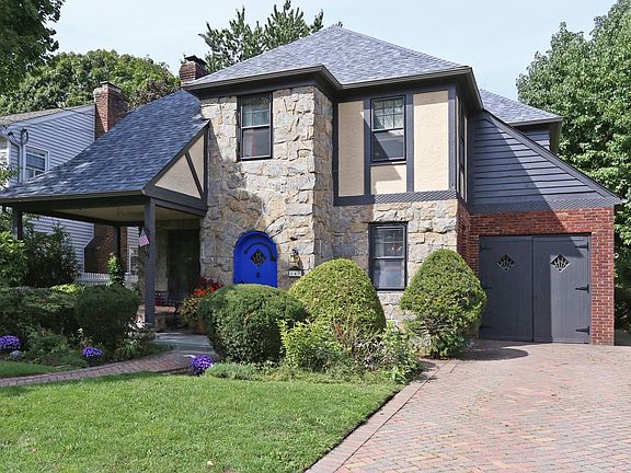2nd image of 147 Wright Ave
