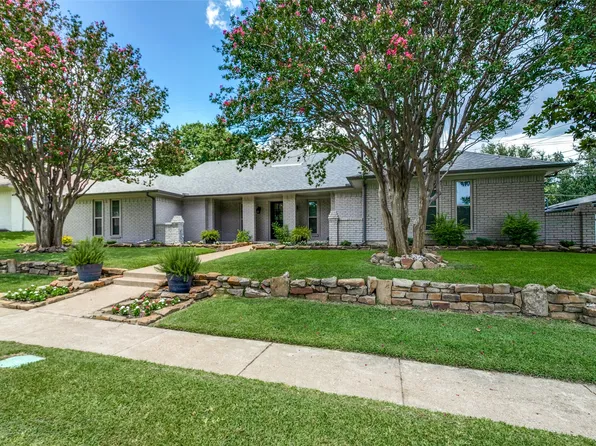 9037 Drumcliffe Ln, Dallas, TX 75231