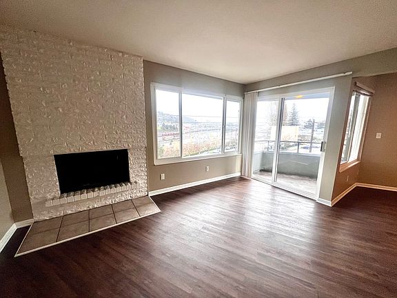 3rd image of 2663 Thorndyke Ave W APT 401