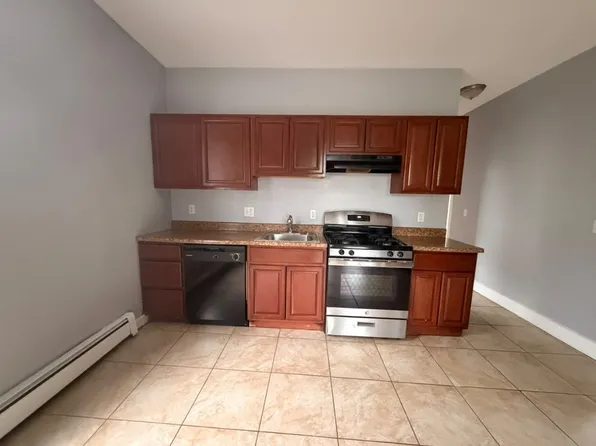 245 Ferry St #2A, New Haven, CT 06513