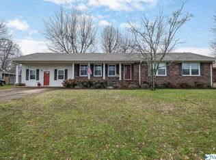 204 Hinds Cir NE, Arab, AL 35016