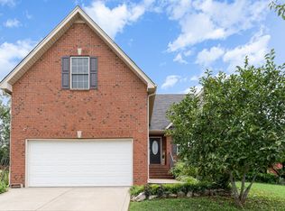 106 Kestrel Cir, La Vergne, TN 37086
