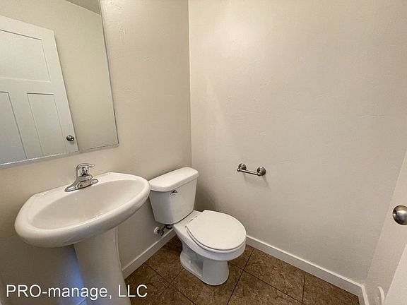 4th image of 2145 12th St #2145