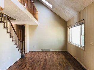 1541 6th St SW, Minot, ND 58701