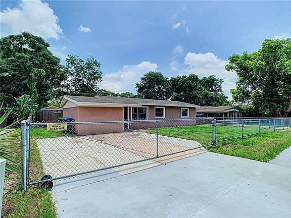 4th image of 301 S Ulysses Dr
