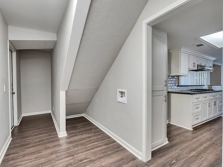 2030 Lone Rock Dr — Photo 13