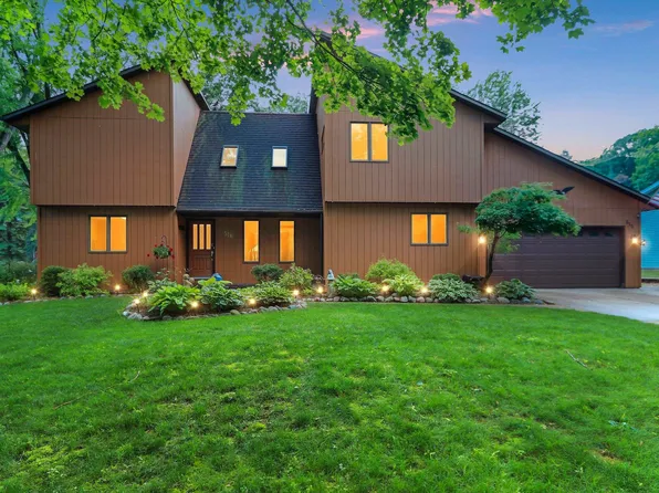 516 E Eagle Ter, Green Bay, WI 54313