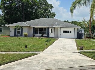 442 NE Elmore St, Port Saint Lucie, FL 34983