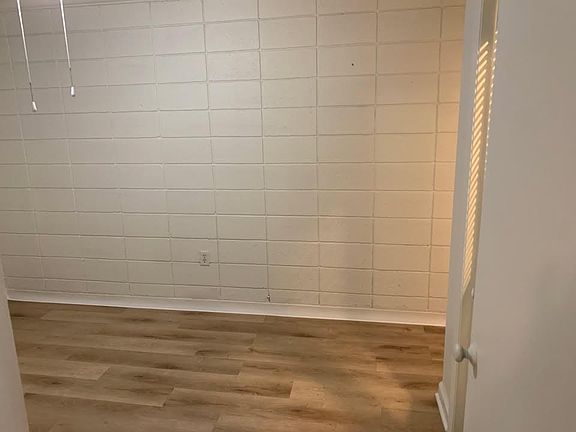 4th image of 708 Stanley Ave #4