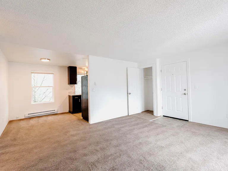 1506 S G St #3 — Photo 3