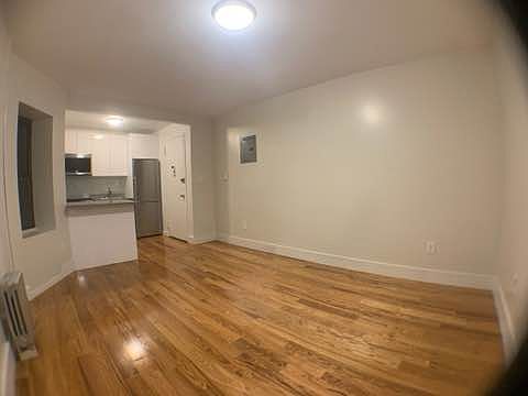 3rd image of 418 E 89th St APT 1C