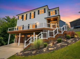 130 Sadie Ln, Morgantown, WV 26508