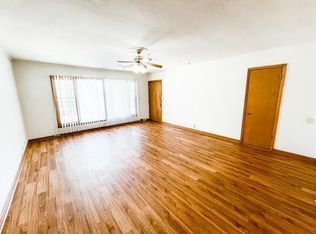 1045 E St #3, Lincoln, NE 68508