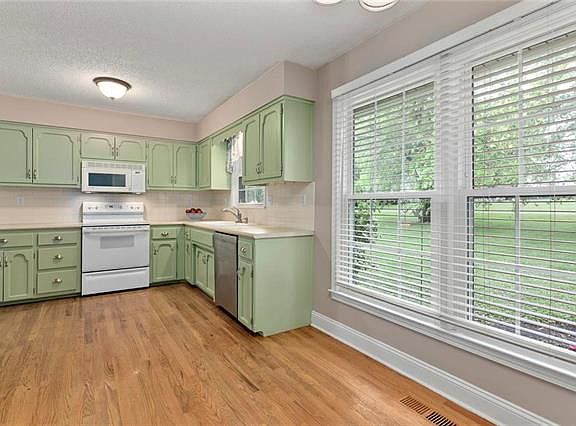 5th image of 9723 E Clarksboro Dr