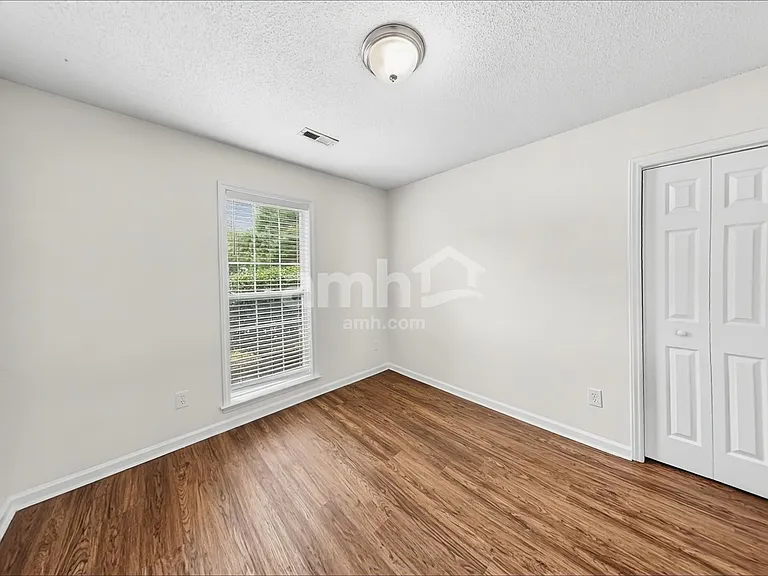 4902 Hunters Blf — Photo 16