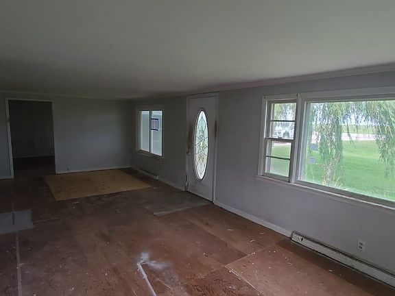 3rd image of 1265 NW Highway 196