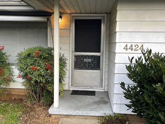 3rd image of 4424 SE 66th Ave