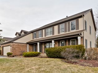 169 Ambria Dr, Mundelein, IL 60060