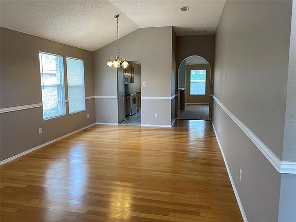 5th image of 700 Langford Dr