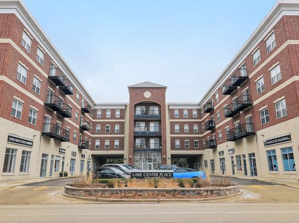 10 N Lake St APT 307, Grayslake, IL 60030