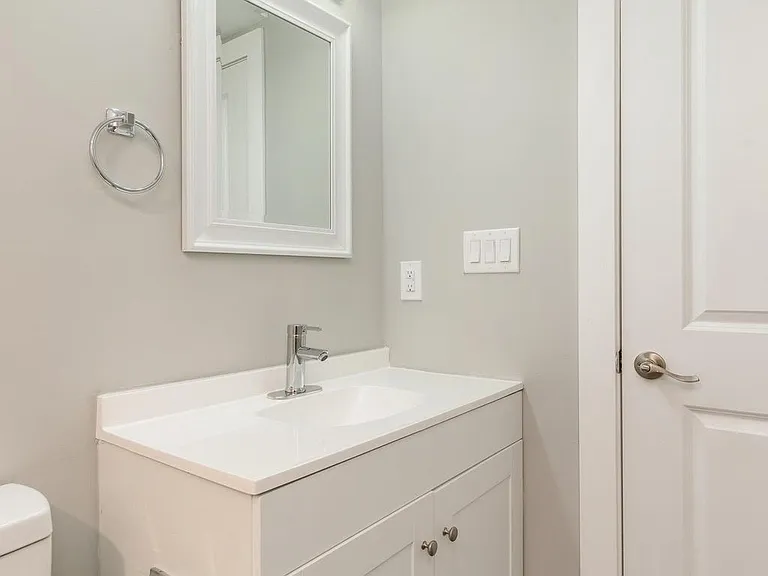 2500 N Mascher St #2 — Photo 9