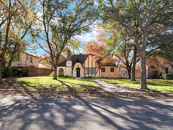2nd image of 126 E HERMOSA DR