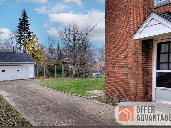 2nd image of 1790 Idlehurst Dr