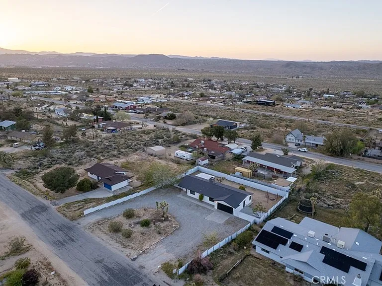 60468 Latham Trl — Photo 35