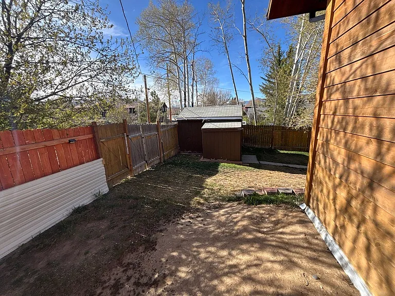 218 N 6th St — Photo 21