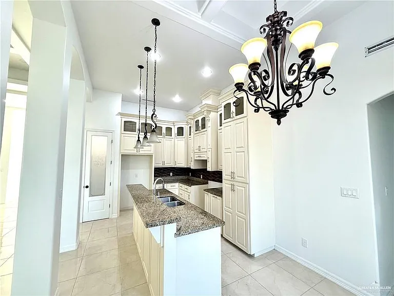 2612 Peace Ave — Photo 9