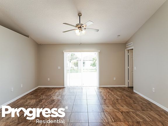 3rd image of 907 Cannes Dr