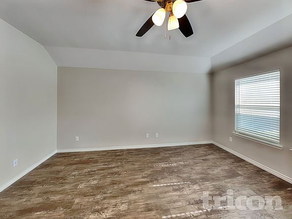 4th image of 256 Sunny Corner Rd