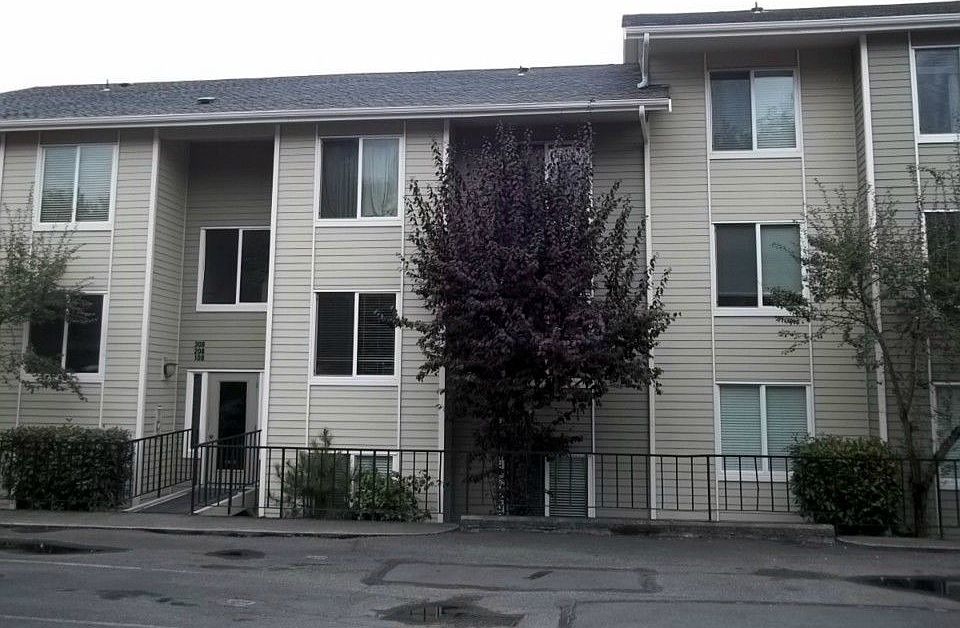 1st image of 2421 SW Trenton St APT 203
