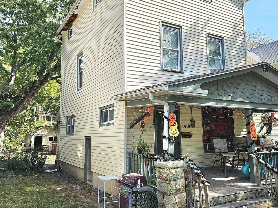 2nd image of 1418 SW Fillmore St