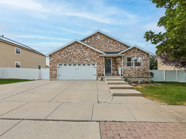 6748 W Shumard Oak Dr S, West Jordan, UT 84081