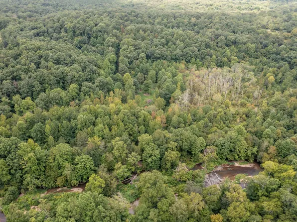 713 Napier Rd, Hohenwald, TN 38462