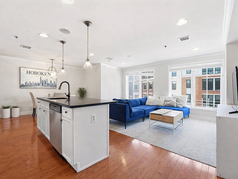 1st image of 1331 Grand St APT 507
