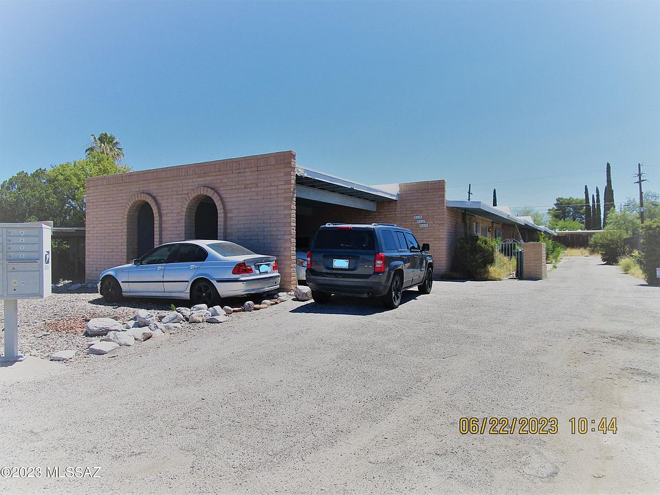 1st image of 910 N Camino Seco