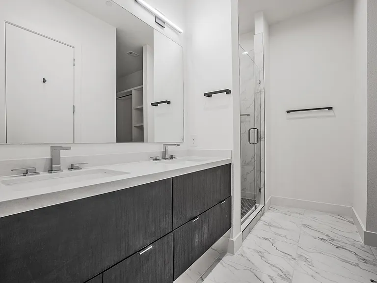 4322 Roseland Ave #9 — Photo 18