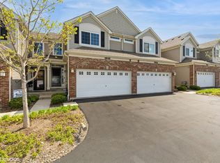 9848 Cummings St, Huntley, IL 60142